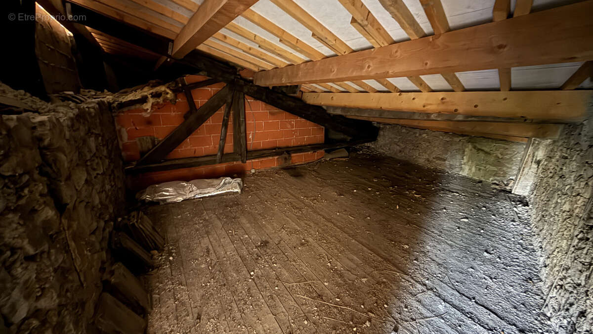 Maison à LACHAPELLE-SOUS-AUBENAS