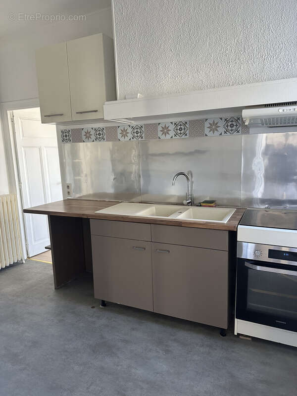 Maison à CONDAT-SUR-VIENNE