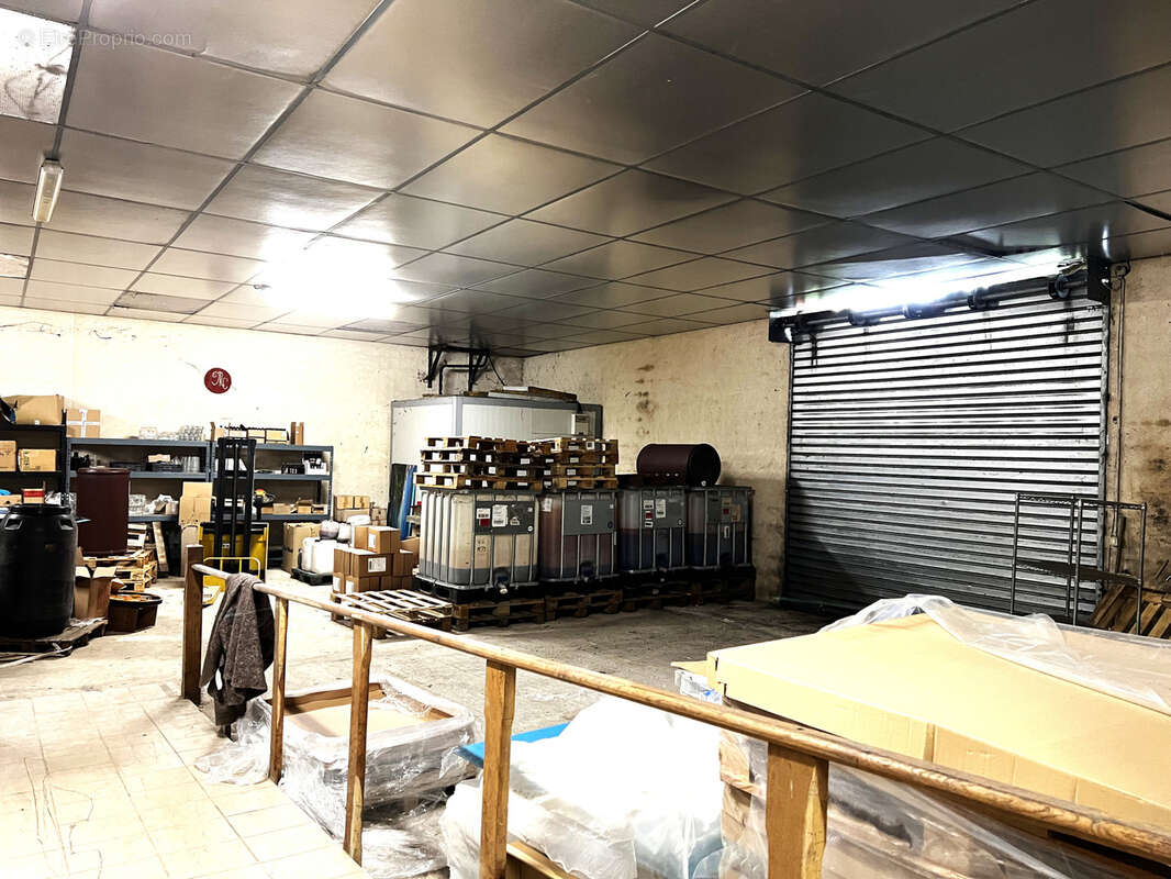 Commerce à SAINT-PIERRE-D&#039;EYRAUD