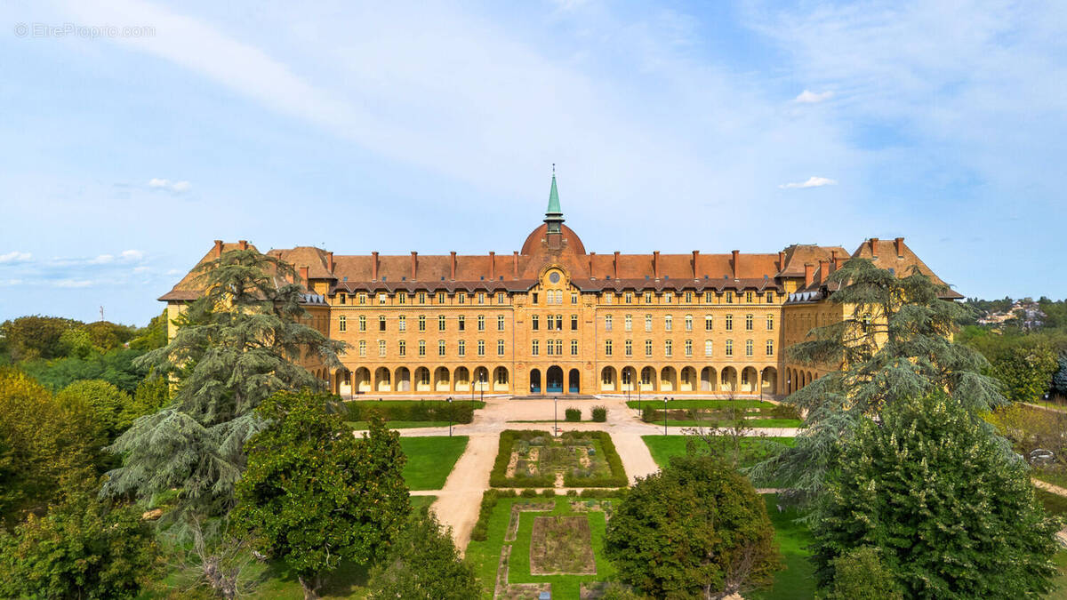 Appartement à SAINTE-FOY-LES-LYON