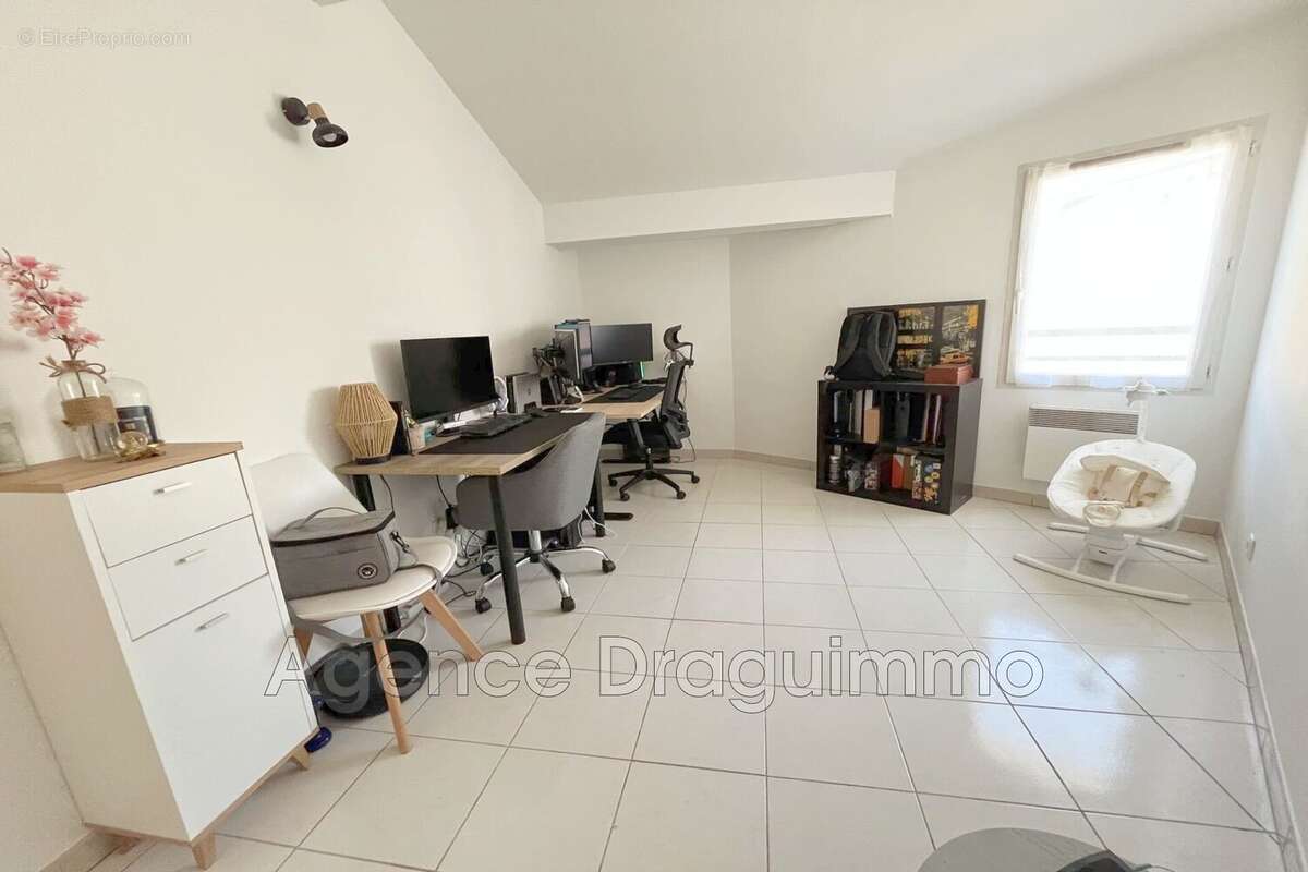 Appartement à DRAGUIGNAN