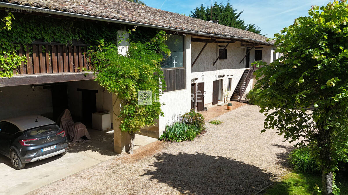 Maison à CHATILLON-SUR-CHALARONNE