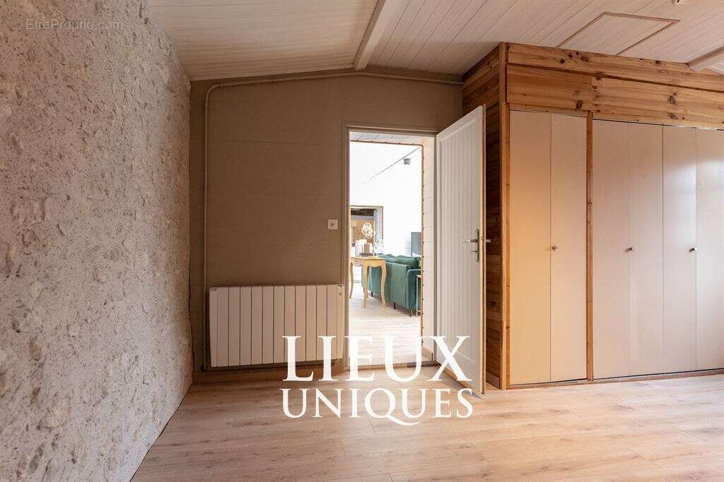 Maison à LA CHAPELLE-SAINT-MARTIN-EN-PLAINE