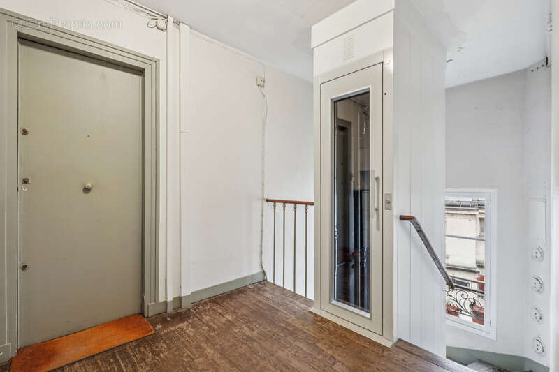 Appartement à PARIS-10E