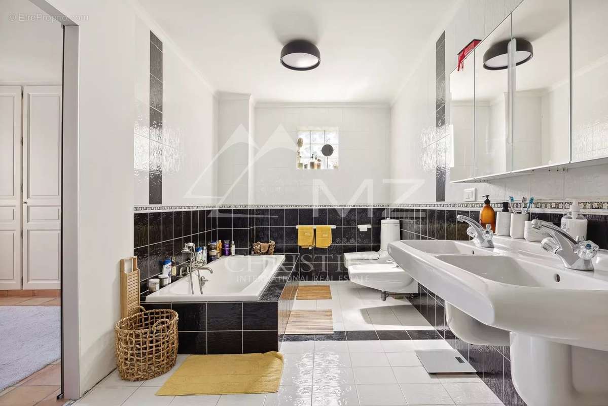 Maison à VILLEFRANCHE-SUR-MER