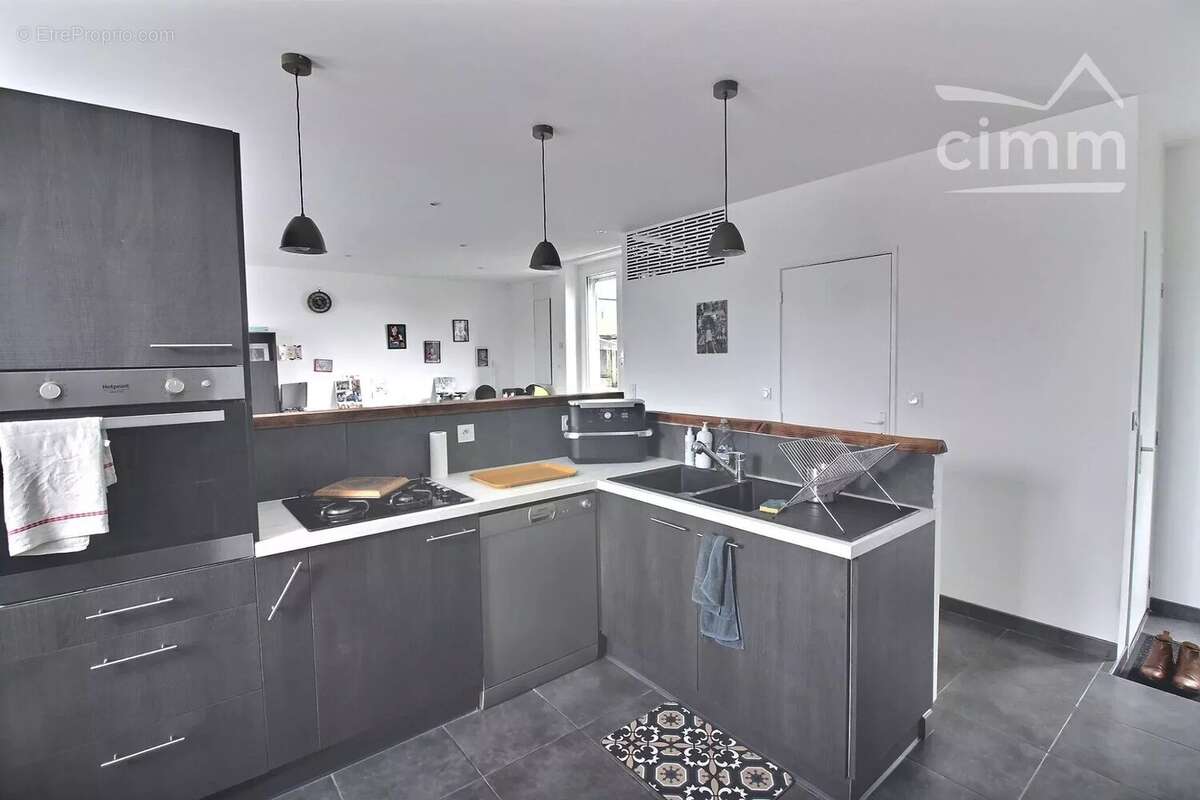 Maison à SAINT-JEAN-DE-BOURNAY