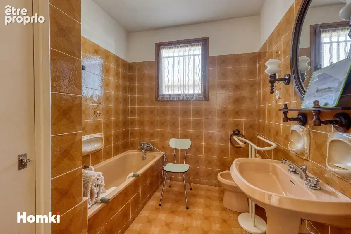 La ciotat maison traditionnelle de 155 m² agencee en 2 appartement de type 3 - photo 16