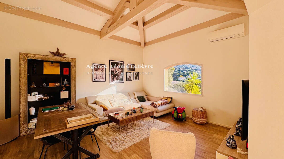 Maison à LES ISSAMBRES