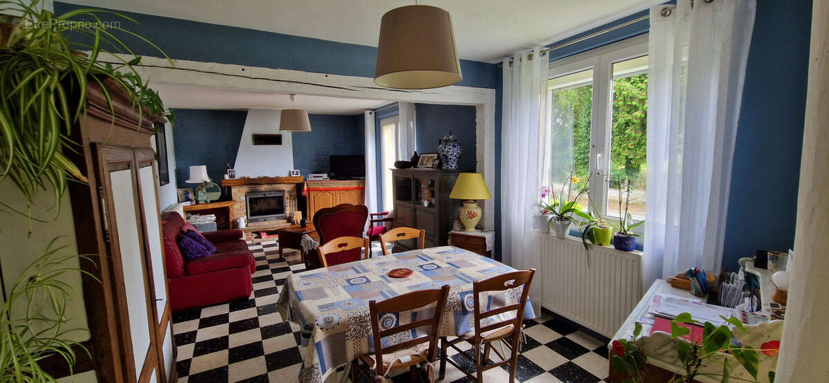 Autre à NOYELLES-EN-CHAUSSEE