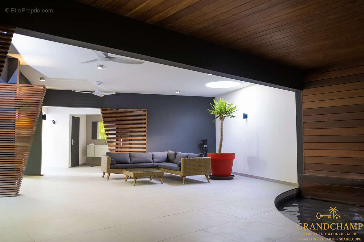 Maison à CAPESTERRE-BELLE-EAU