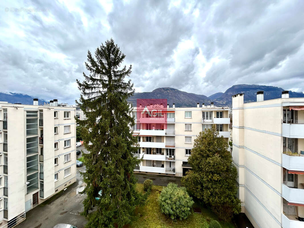 GRENOBLE - 21 Chemin Villebois, T4 de 68m2 au dernier étage - photo 8