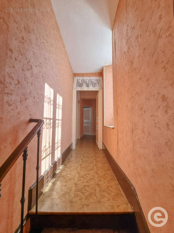 Maison à RAVIERES
