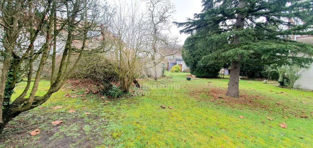 Maison à SAINT-ETIENNE-DU-ROUVRAY