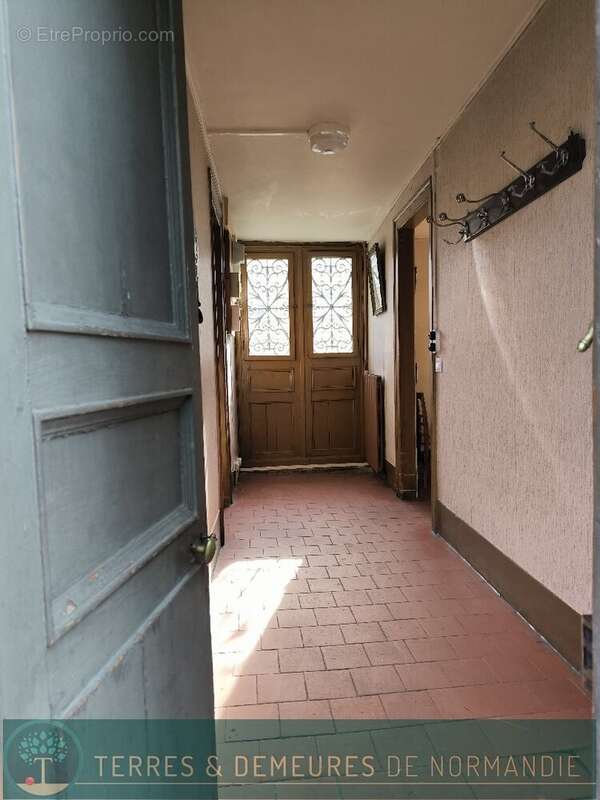 Maison à CORMEILLES