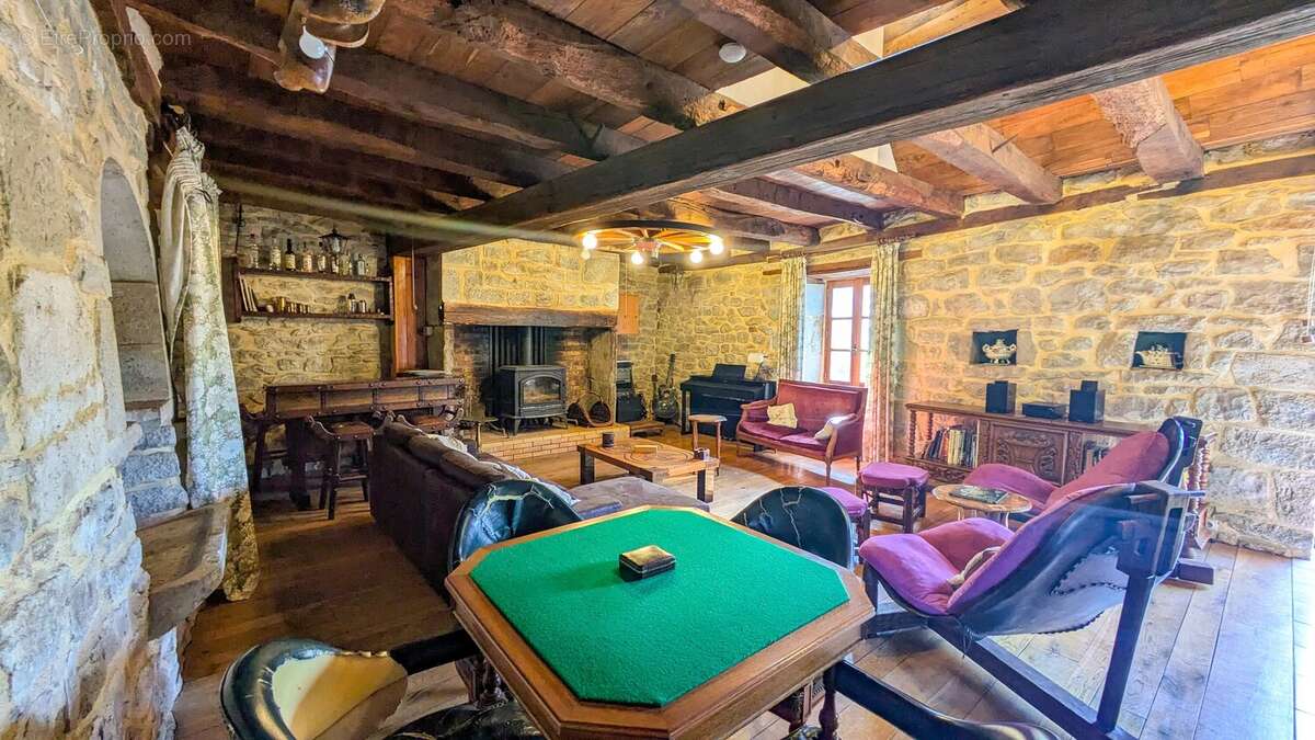 Ferme en pierre authentique avec piscine dans la campagne du Lot - photo 4