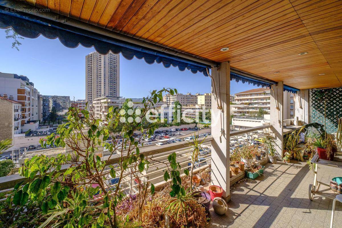 Appartement à MARSEILLE-8E