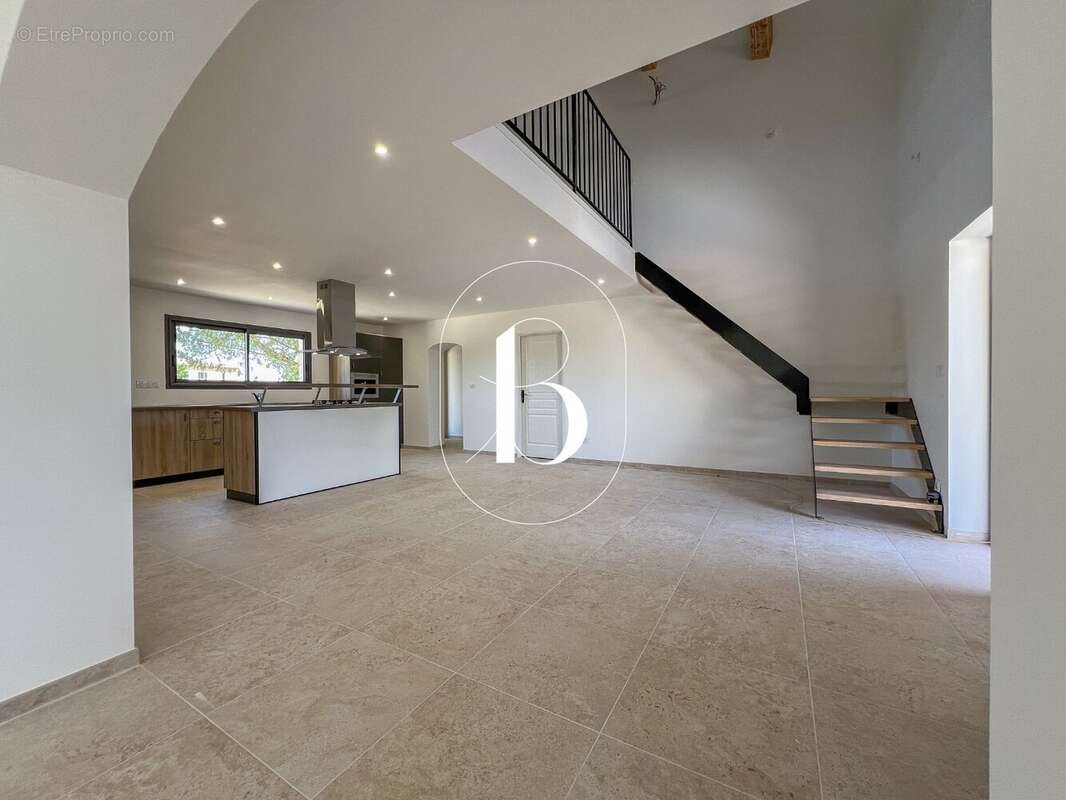 Maison à GOUDARGUES