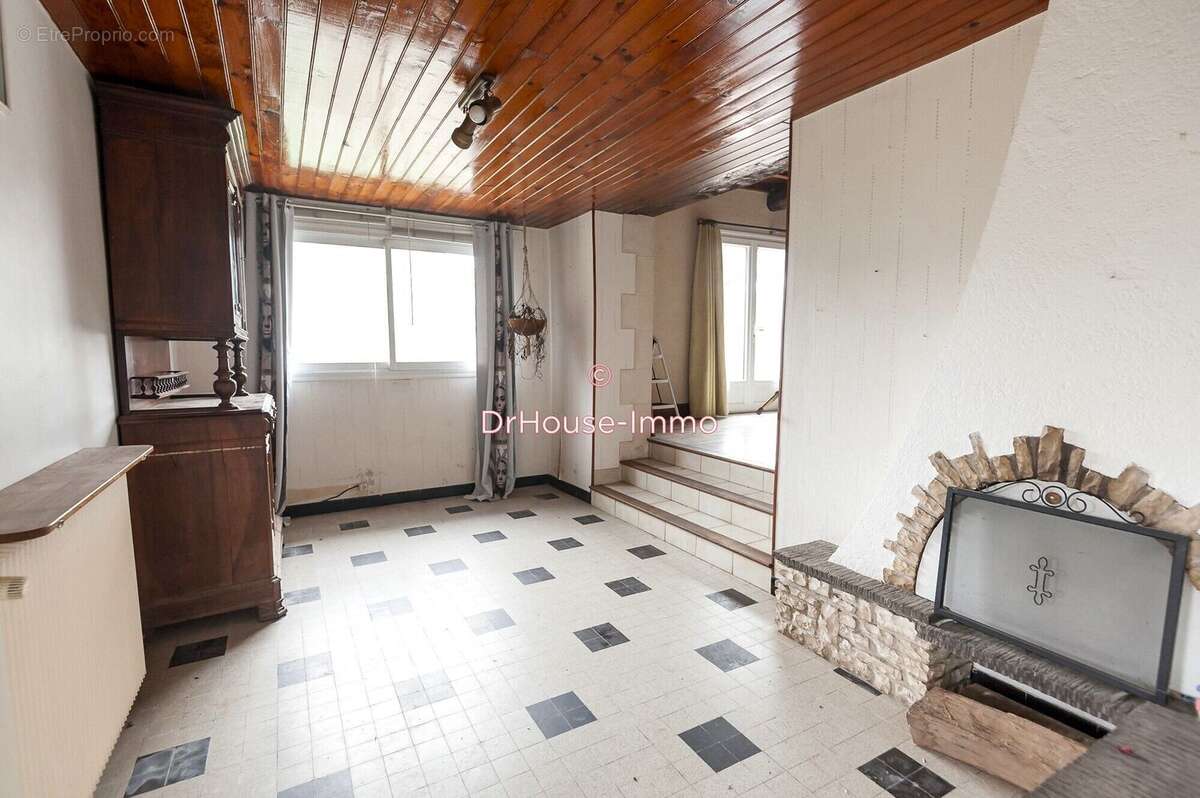 Maison 130 m² à Neuville-De-Poitou  - photo 3