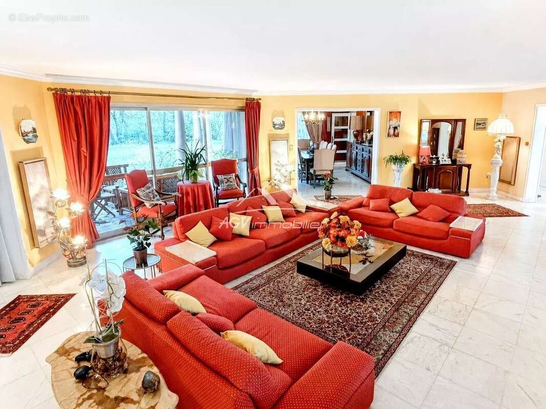 Villa Ribaute-les-Tavernes 230 m² habitables sur 9700 m² de terrain - photo 5