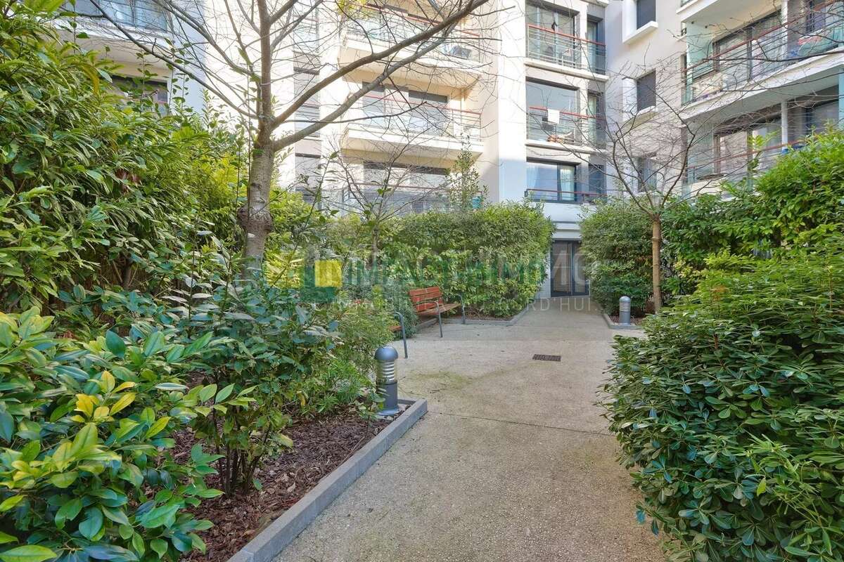 Appartement à SURESNES