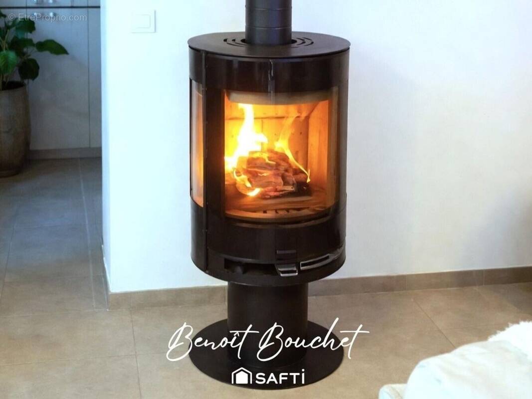 Photo 1 - Maison à CORMELLES-LE-ROYAL