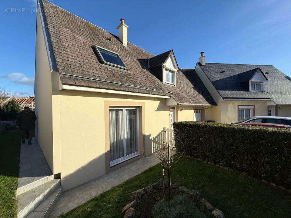 Maison à EQUEURDREVILLE-HAINNEVILLE