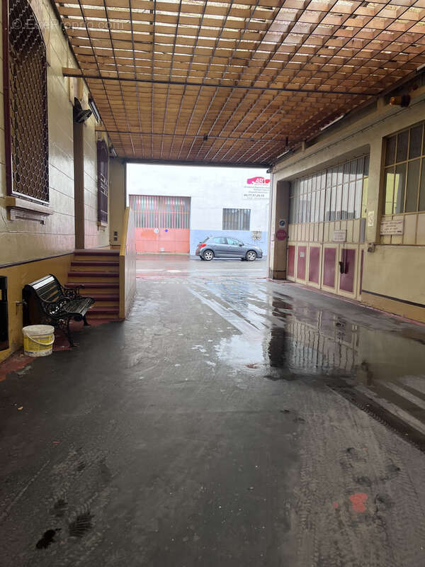 Parking à SAINT-ETIENNE