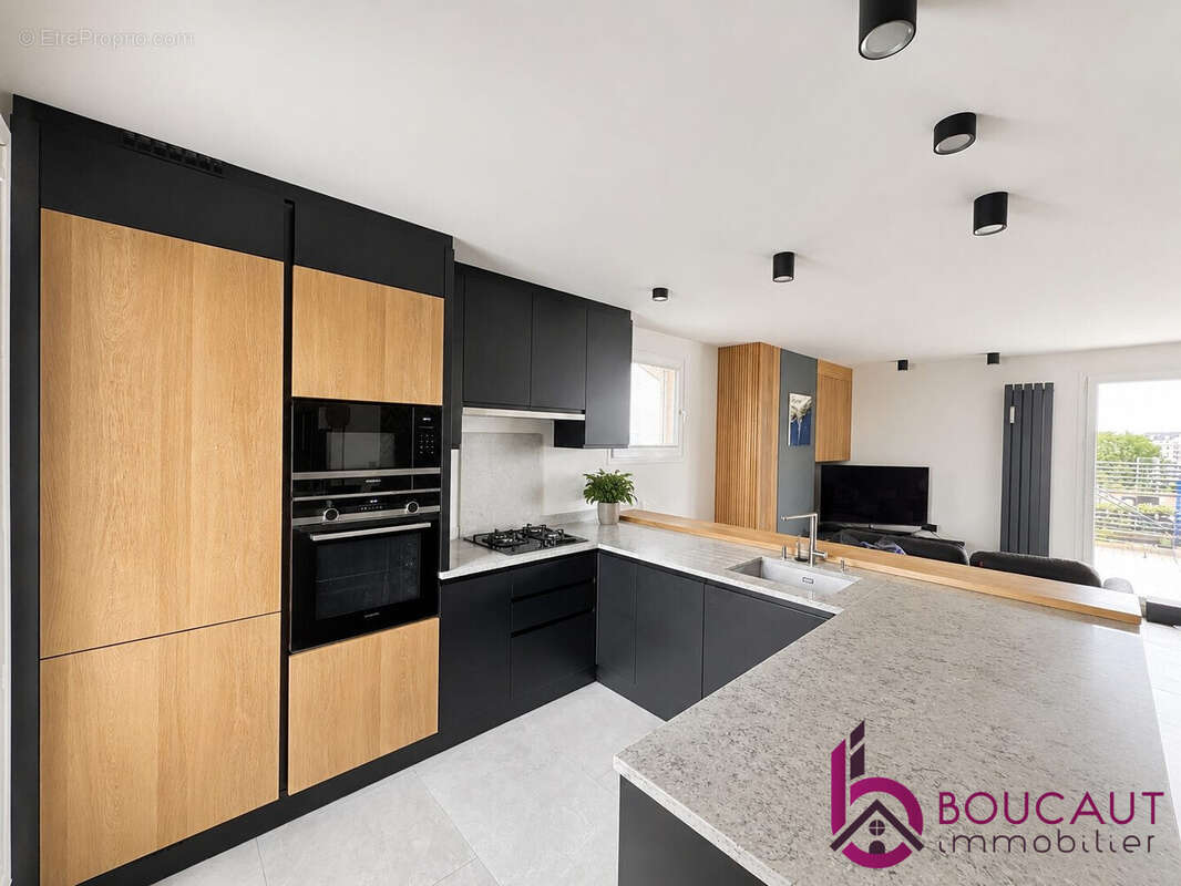 Appartement à LE PLESSIS-ROBINSON