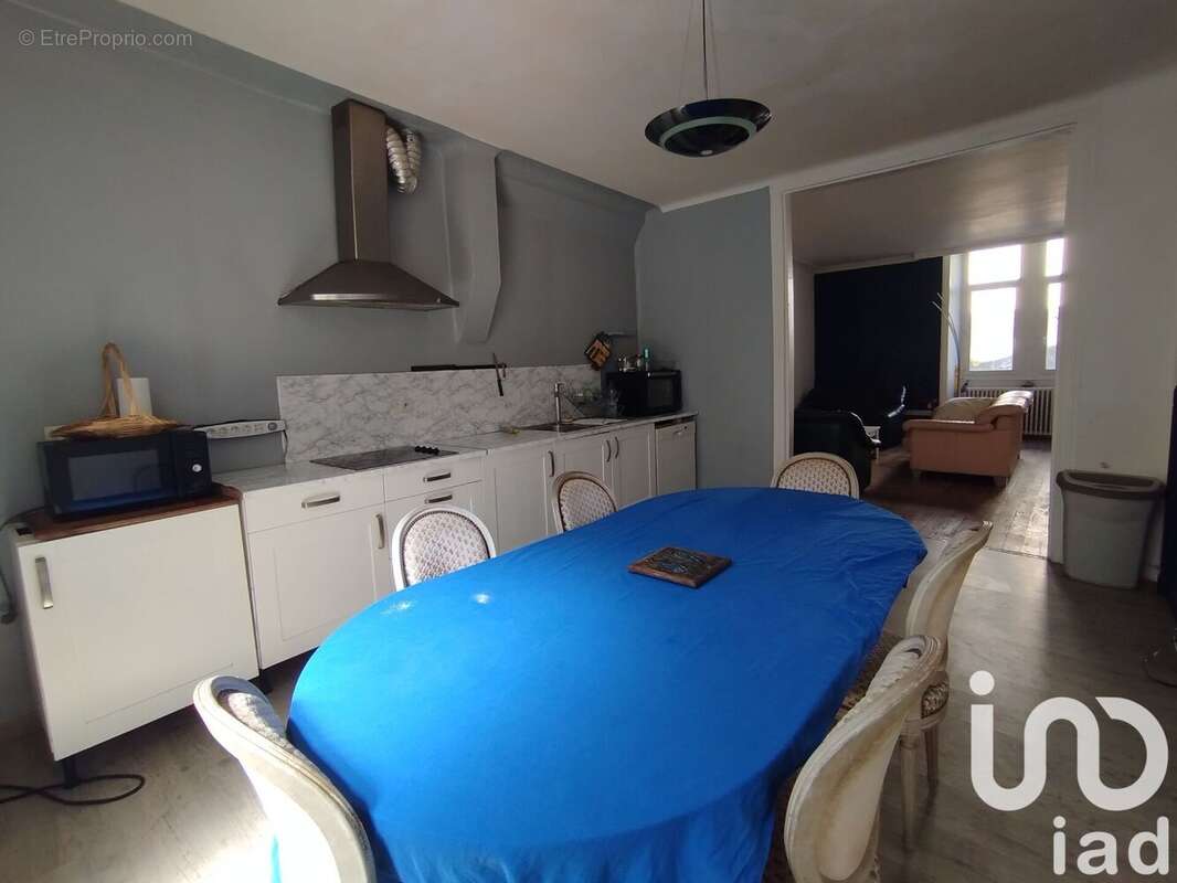 Photo 6