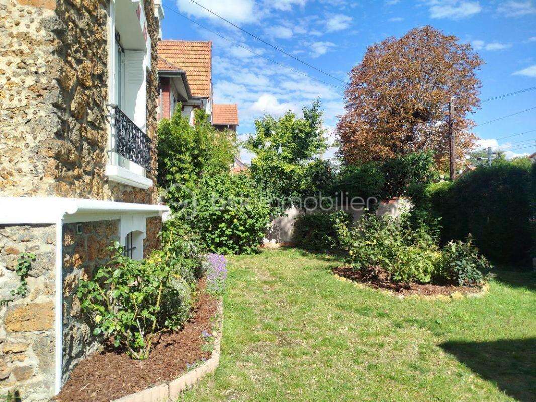Maison à LES PAVILLONS-SOUS-BOIS