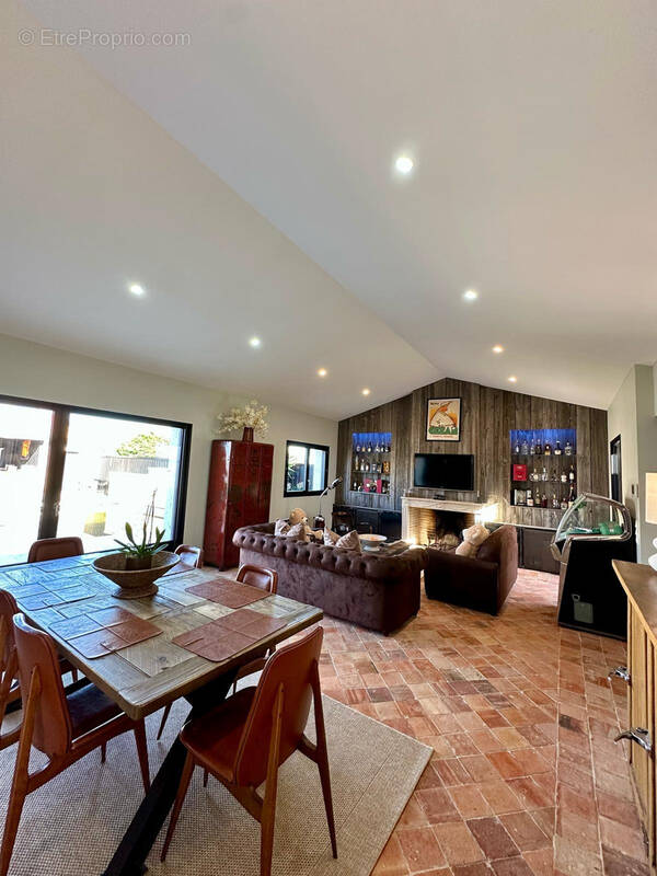 Maison à VAUX-SUR-MER