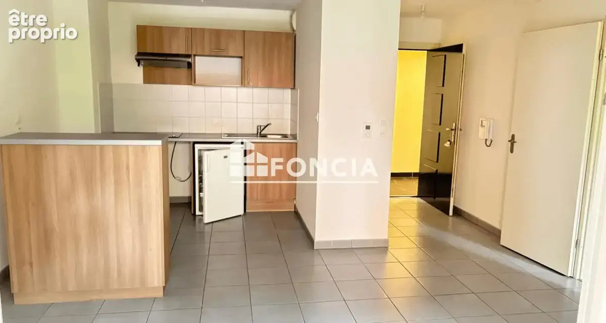 T2  de 41 m2  a castanet avec terrasse et parking interieur - photo 2