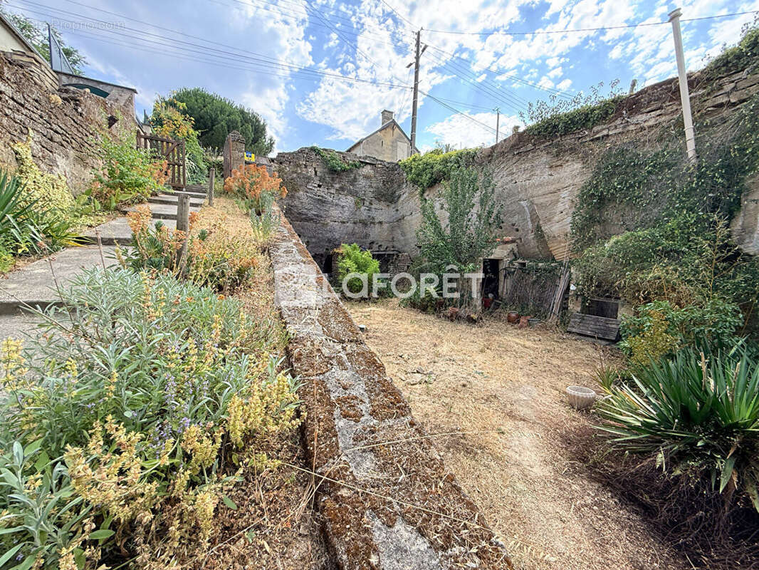 Maison à DOUE-LA-FONTAINE