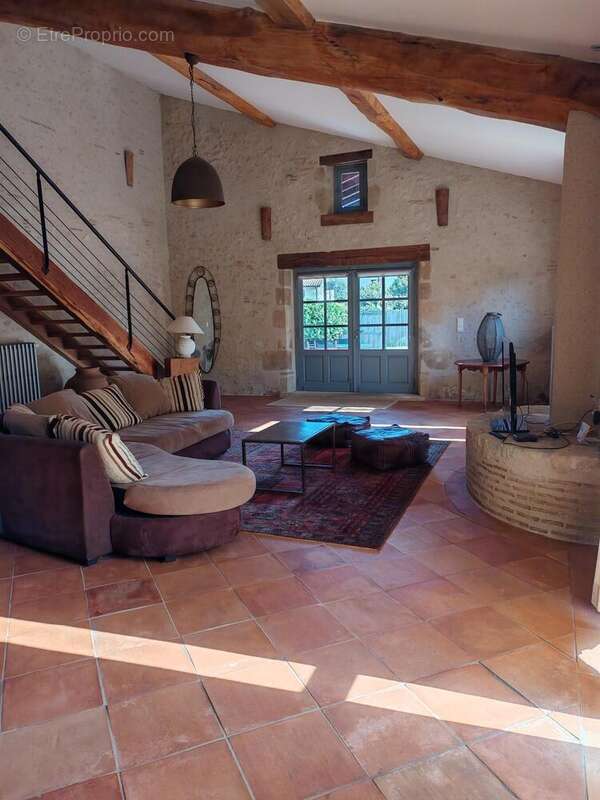 Maison 236 m² à Coimeres  - photo 6