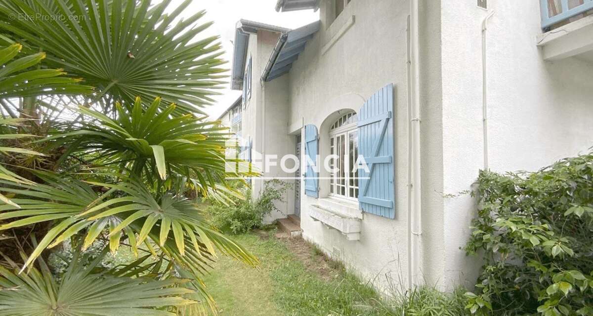 CAPBRETON CENTRE-VILLE - Villa Capbretonaise authentique à rénover - 167m² - Terrain 560m² - photo 3