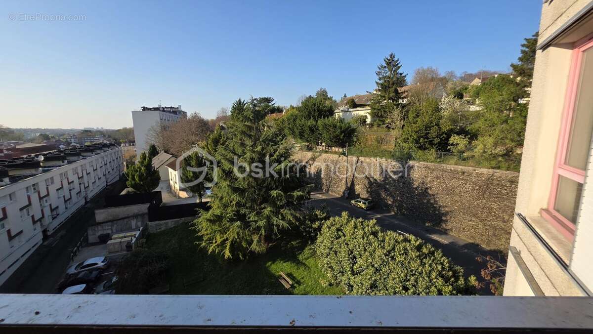 Appartement à CORBEIL-ESSONNES
