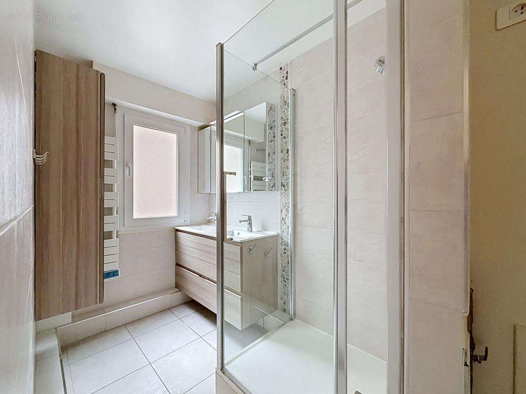 Appartement à MONTIGNY-LE-BRETONNEUX