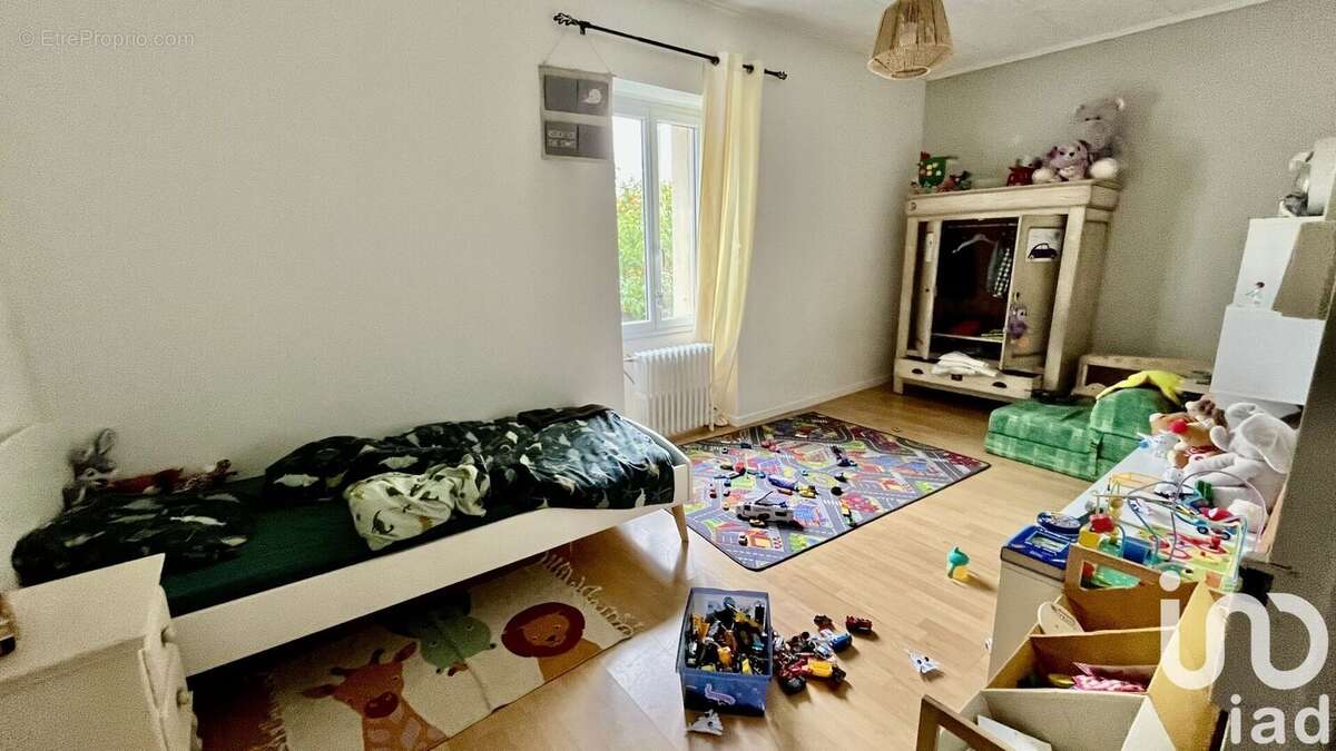 Maison 122 m² à Chaille-Les-Marais  - photo 4