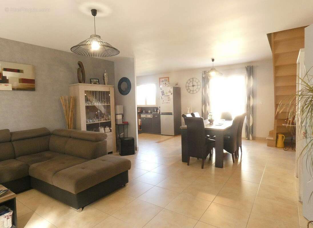 Maison à VIENNE-EN-VAL