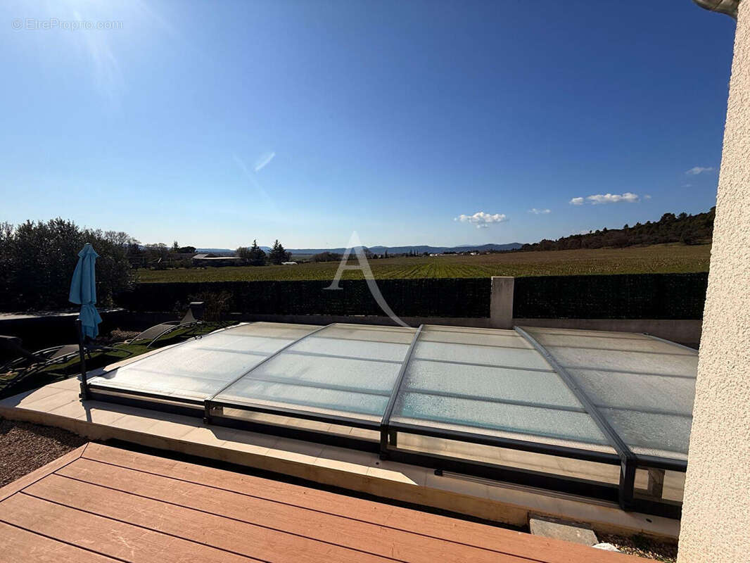 Maison à VINON-SUR-VERDON