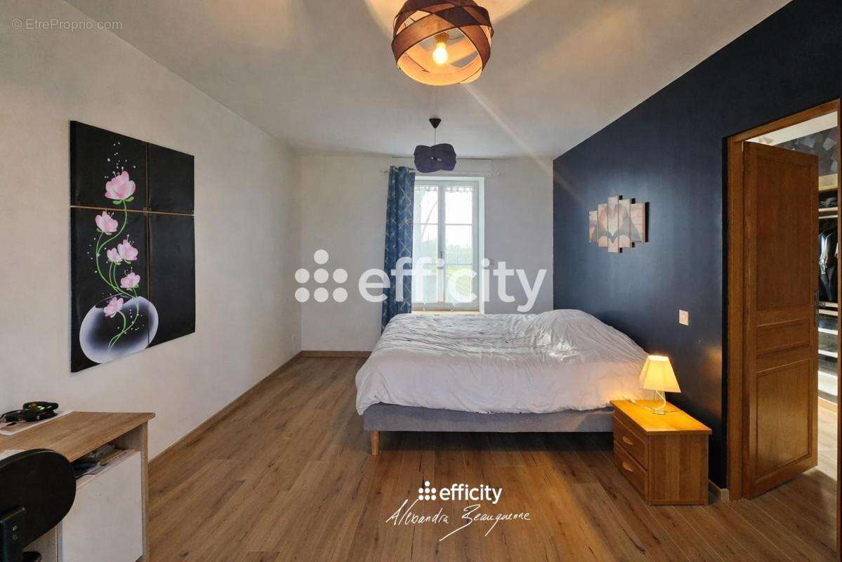 Maison 279 m² à Reffannes  - photo 14