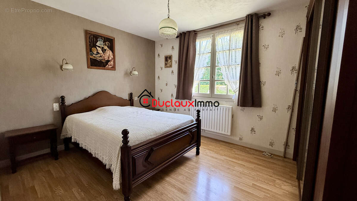 Maison avec vue panoramique - 103 m2 - Terrain de 3 200 m2 - Junhac - photo 7