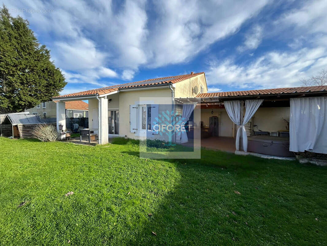 Maison à BRAUD-ET-SAINT-LOUIS