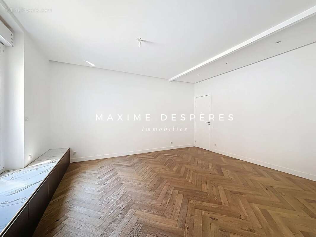 Levallois-Perret - Louise Michel - Maison de ville - photo 3