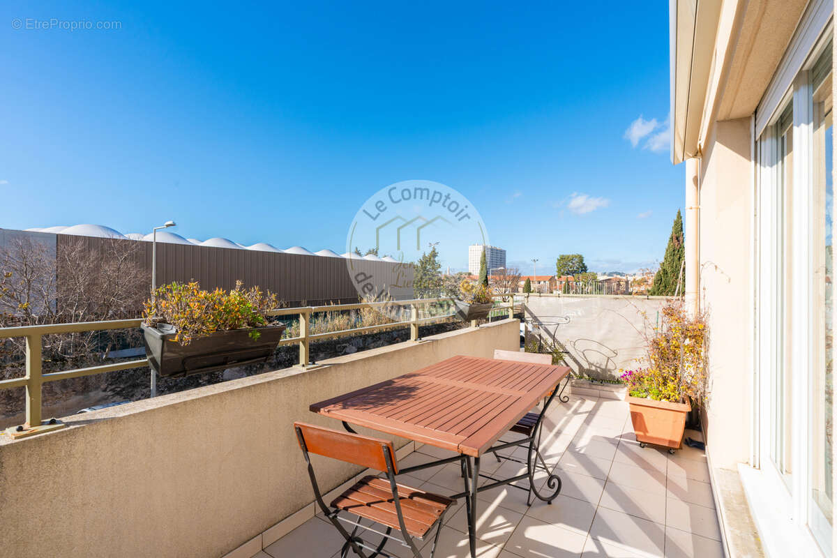 Appartement à MARSEILLE-9E