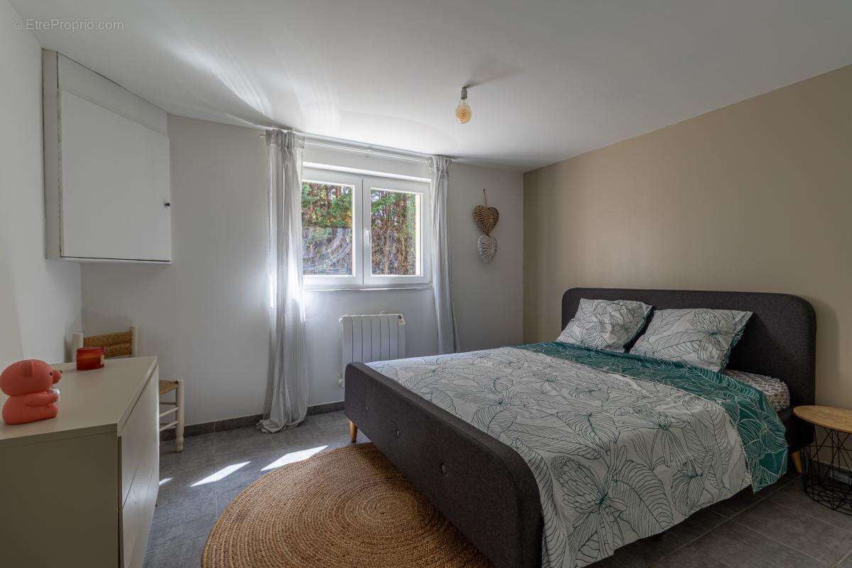 Appartement à SAINT-ETIENNE-DE-TULMONT