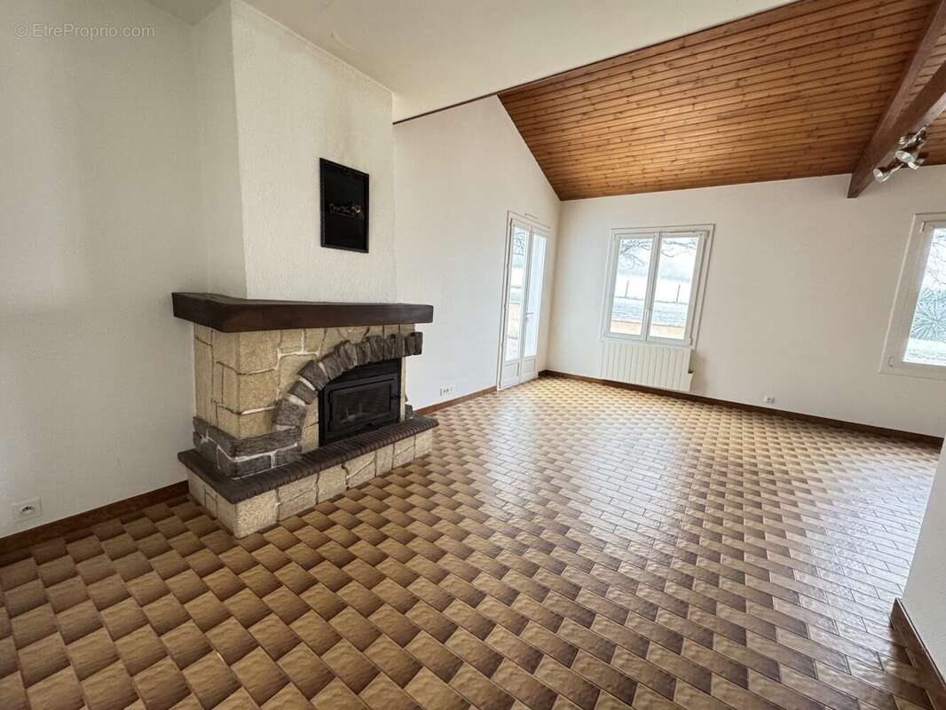 Maison à CHANIERS