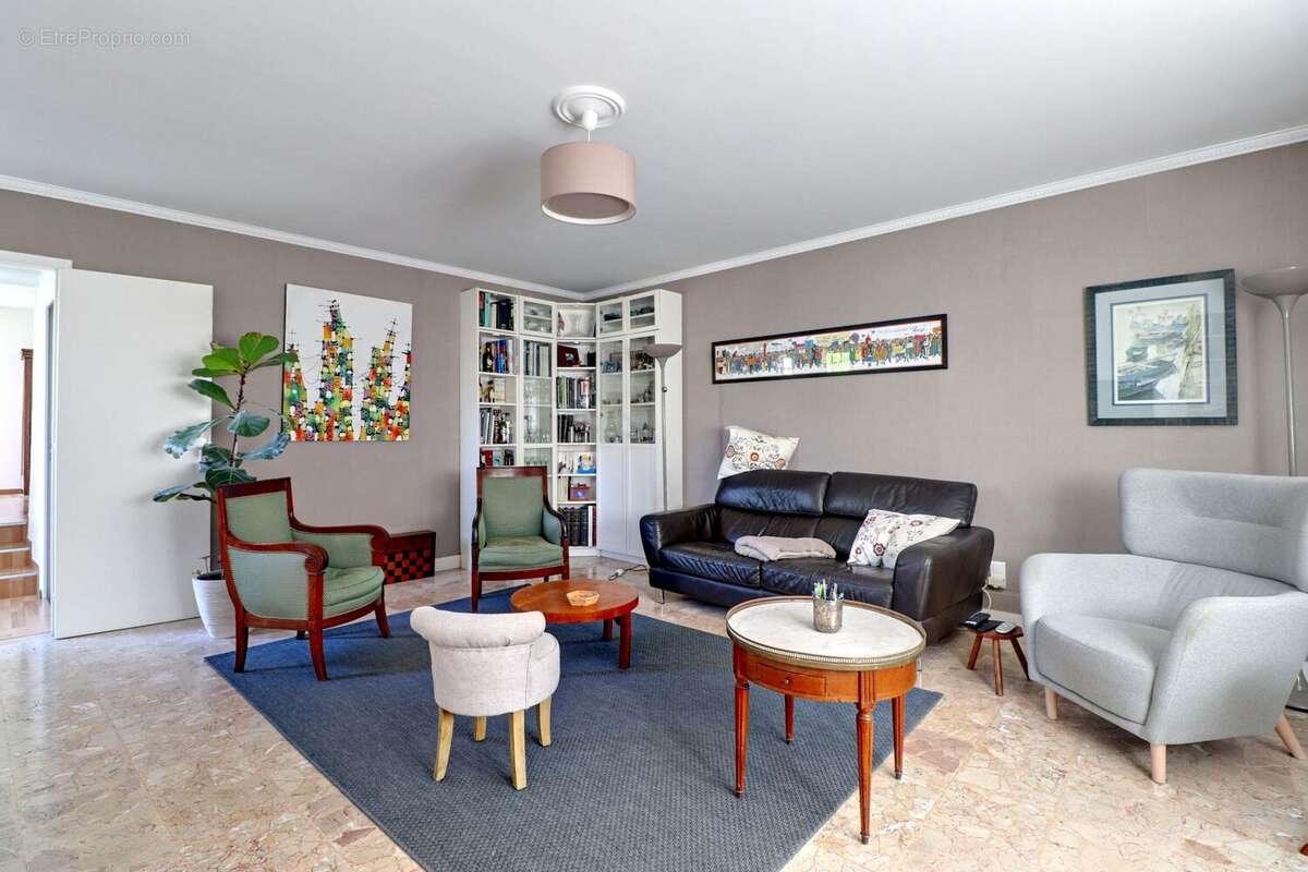 Maison à MAURECOURT