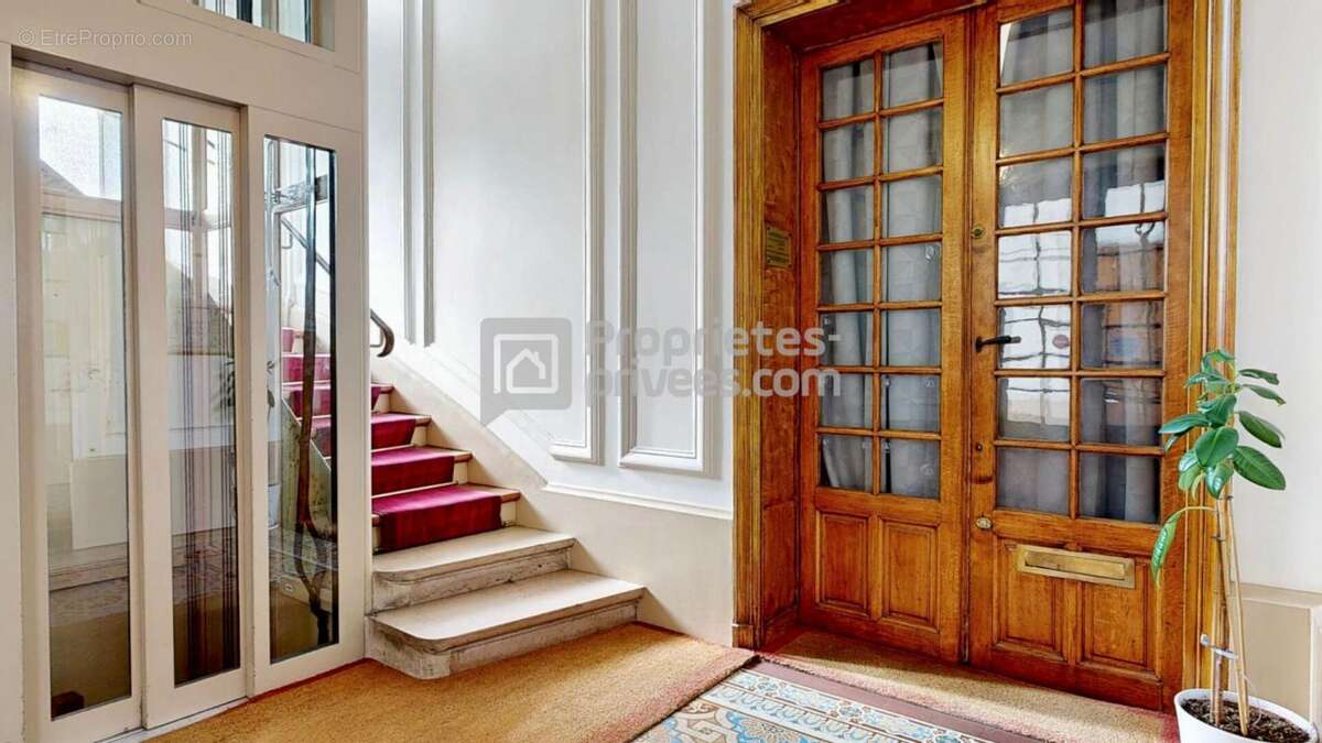 Appartement à PARIS-11E