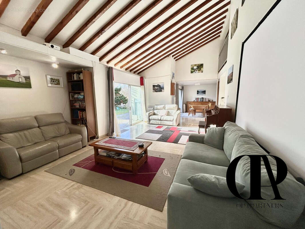 Maison à BURES-SUR-YVETTE